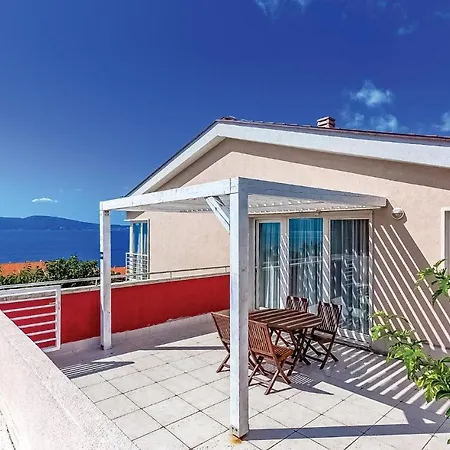 Stunning In With Outdoor Swimming Pool, Sauna And 2 Bedrooms Apartment *