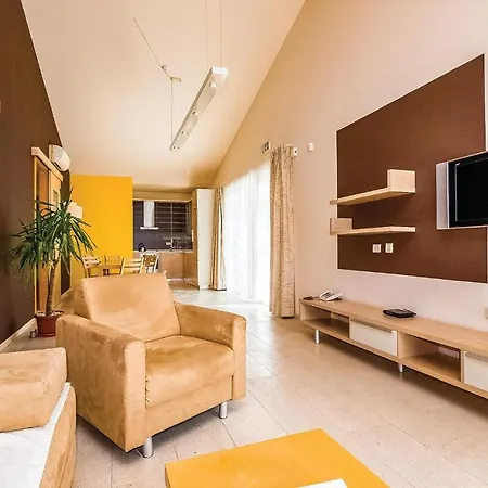 Stunning In With Outdoor Swimming Pool, Sauna And 2 Bedrooms Apartment